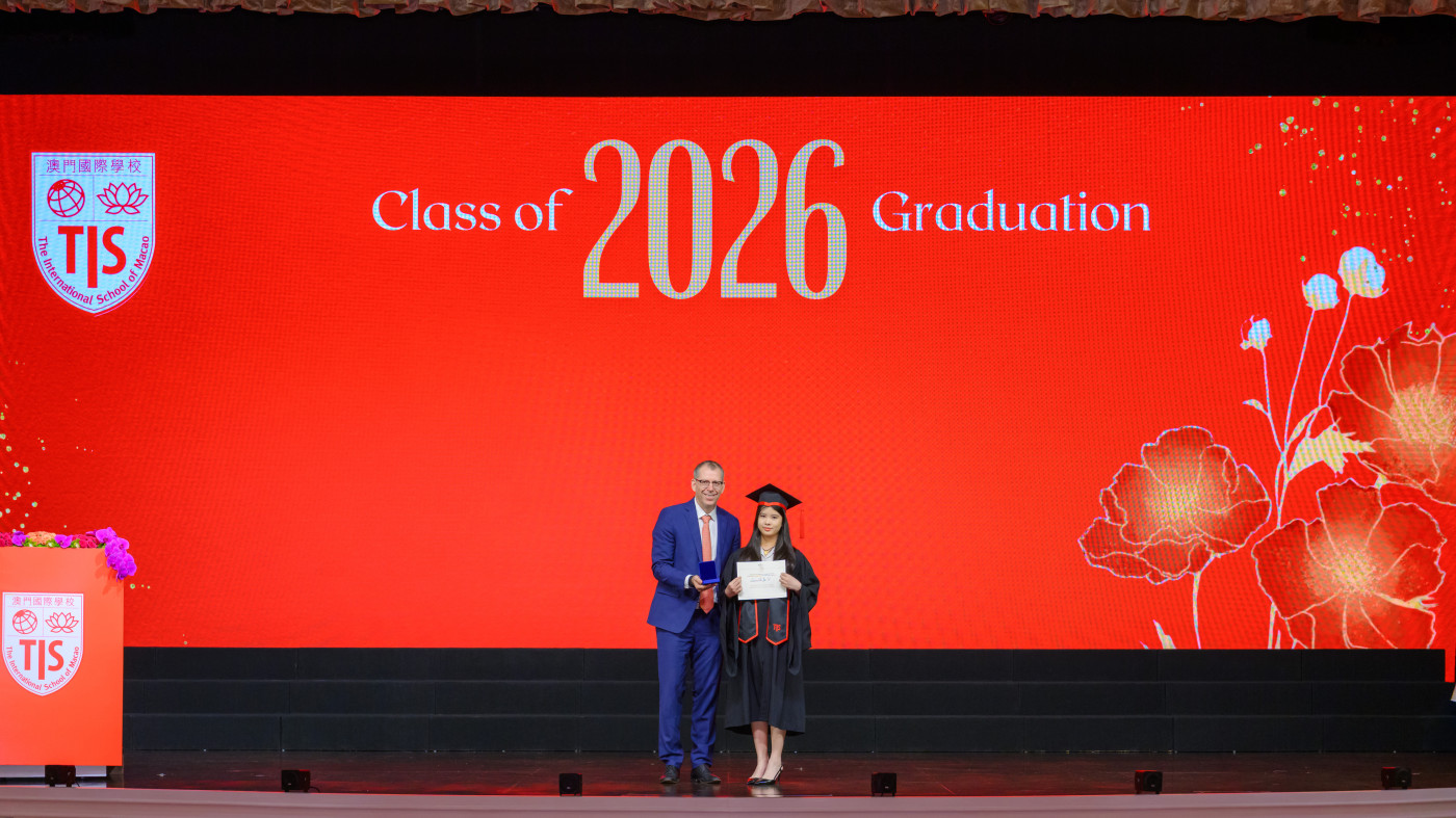 TIS-Graduation-2026-Governor-Generals-Award-Presented-By-Dr.-Stribbell-1781231470.jpg